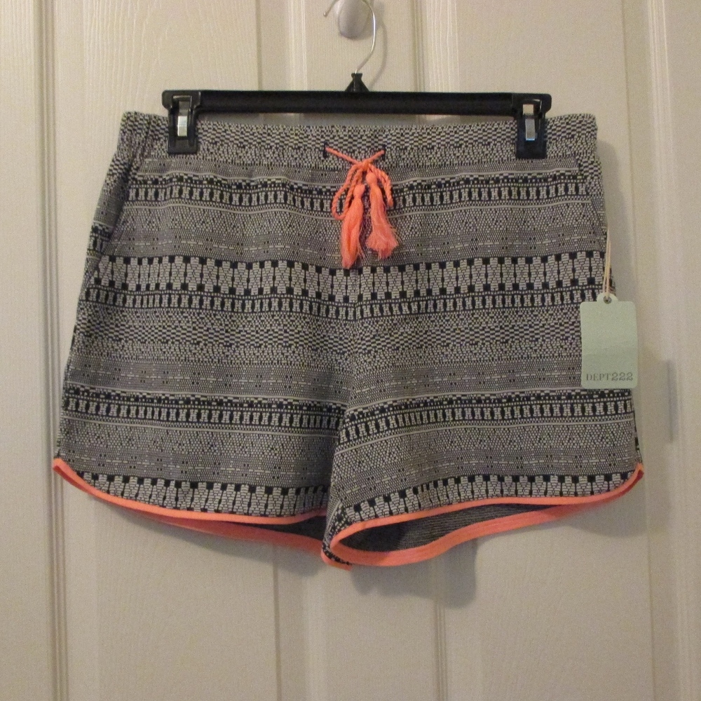 NWT - DEPT 222 knit shorts - sz PL - MSRP $40.00